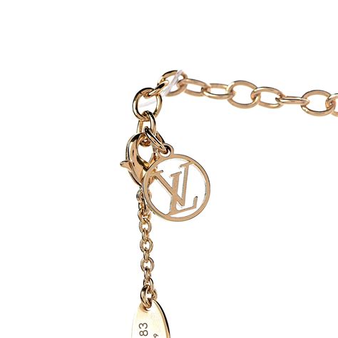 louis vuitton essential v|louis vuitton essential necklace.